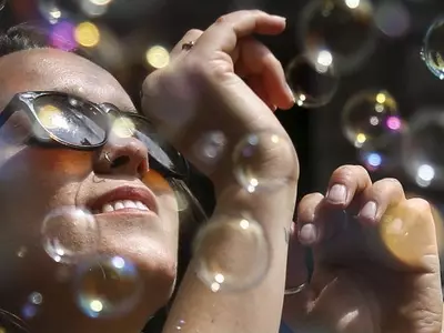this is how you get perfect soap bubbles
