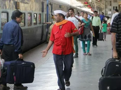 1,71,015 Cases Of Theft Reported By Railway Passengers Between 2009-2018