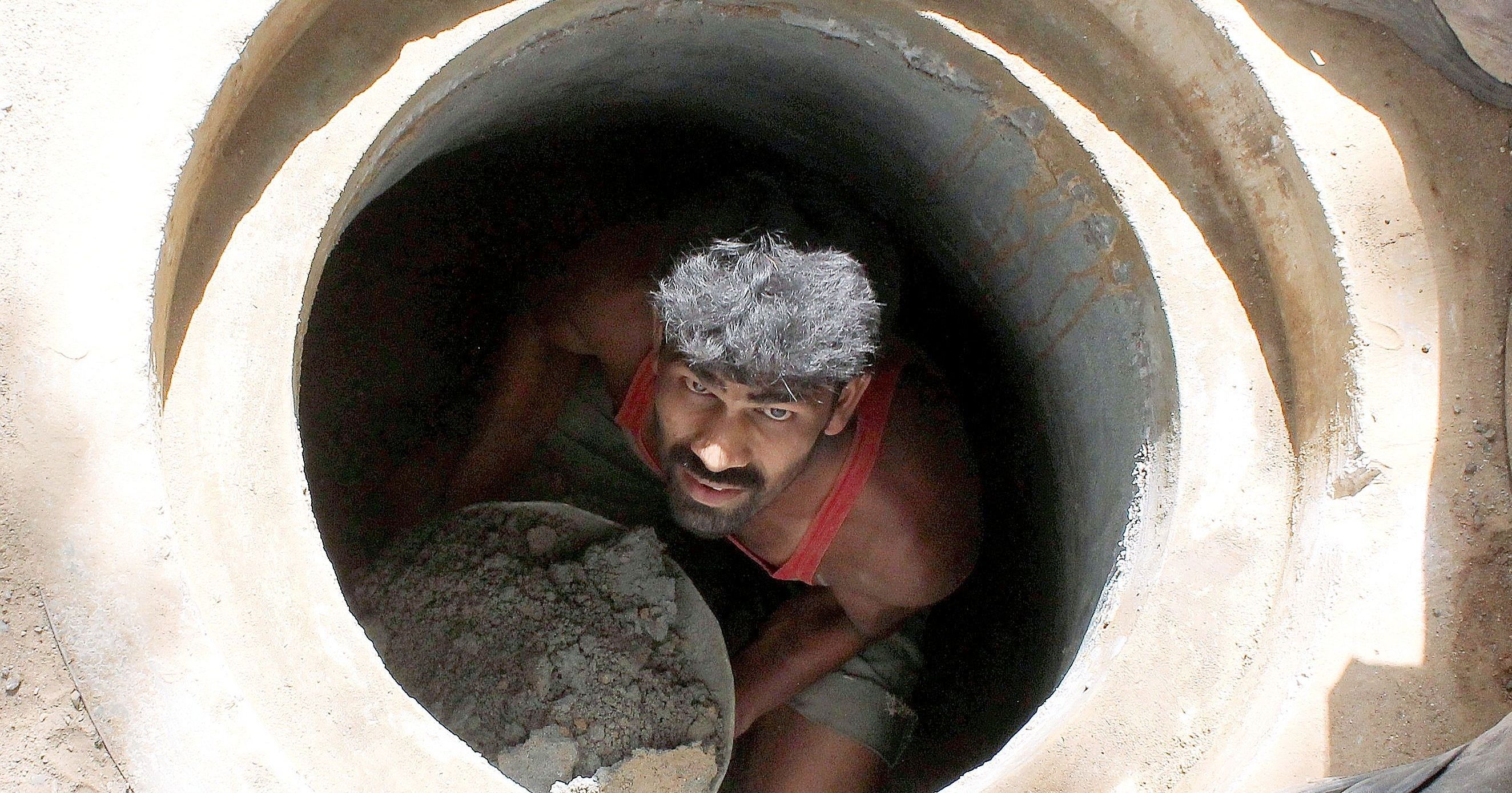 कब रुकेगा सीवेज वर्कर्स की मौत का सिलसिला Increasing Death Toll Of Indian Sewage Workers