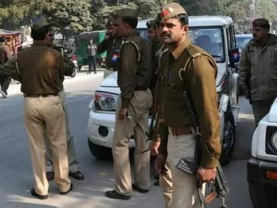 Uttar Pradesh Police Bans Namaz Or Aartis On Roads To Ensure Smooth Traffic