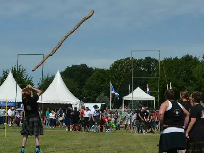 Caber tossing is real