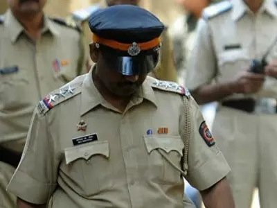 Cops Indicted In Gujarat Fake Encounters, Good News For Indians Working In US + More Top News