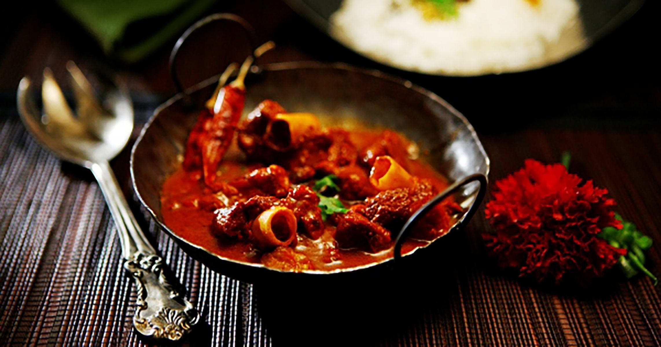 12 मसालेदार भारतीय डिशेस, जिन्हें एक बार जरूर अजमाना चाहिए! 12 Spicy