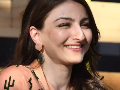 Soha Ali Khan Thinks Bollywood Is Not Meant For Thin-Skinned People, Says Actors Have Crocodile Skin