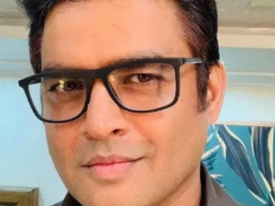 R Madhavan Gives His Mom The Best Mother's Day Gift Ever, Shaves Off His Beard After Two Years!