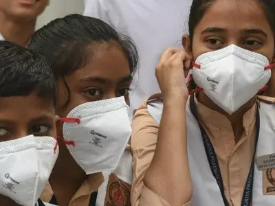 Toxic Air Returns In Delhi, Women Allowed To Do Kirtan Inside Golden Temple + More Top News
