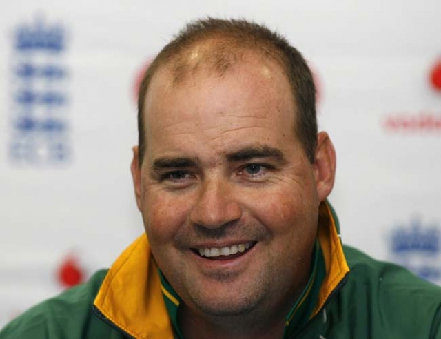 Arthur named as new Australia head coach
