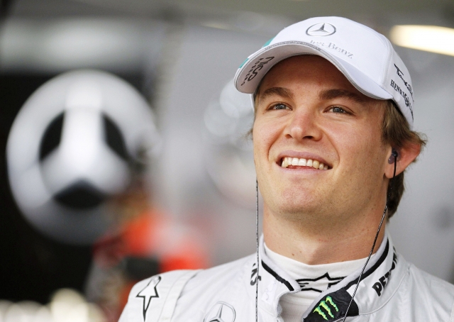 Rosberg extends deal with Mercedes