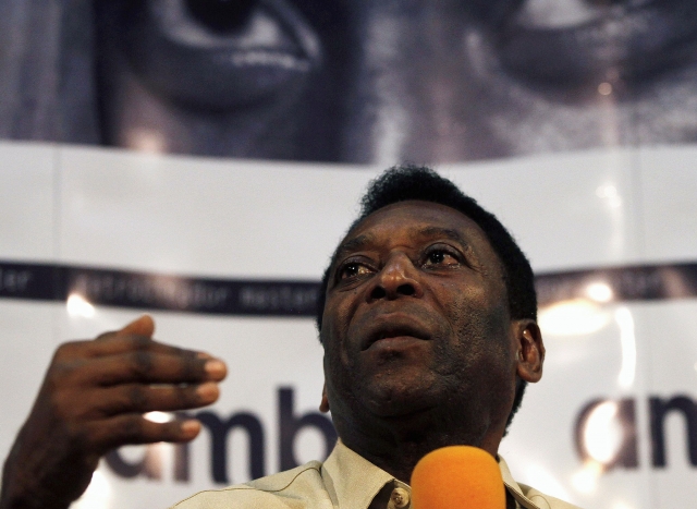 Pele says he was alarmed by World Cup delays