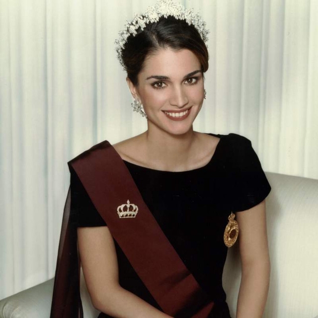 Queen Rania Al Abdullah 1320906369 640x640 