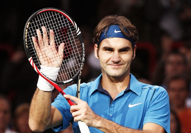 Federer becomes seventh player to record 800 career wins