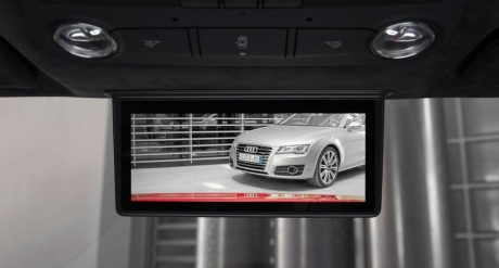 Mobile-inspired camera as rear-view mirror in Audi