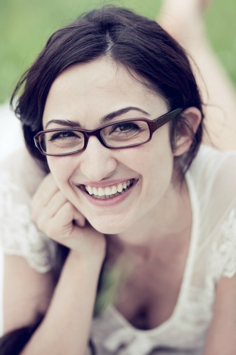 Makeup tips for the bespectacled