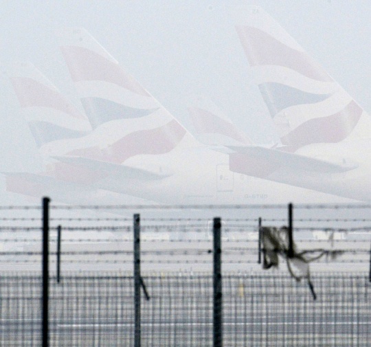 Fog Spell Air Travel Chaos in UK