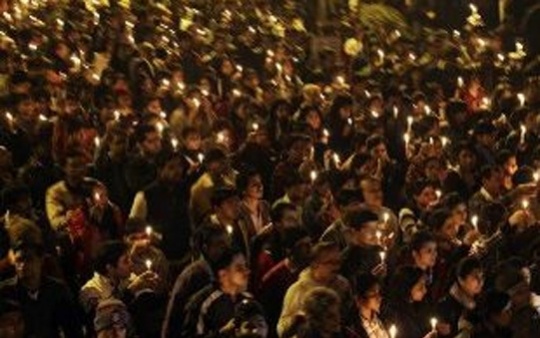 Indian-Americans hold candle light vigil for Delhi rape victim