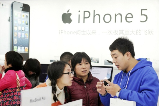 iPhone 5’s China Debut Breaks Sales Record