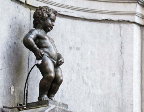 Big freeze stops famed Brussels statue from peeing