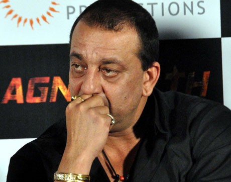 Cover up, Ameesha: Sanjay Dutt
