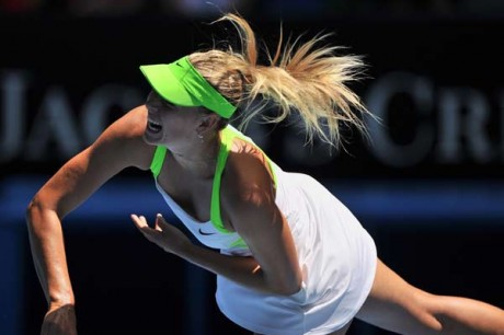Sharapova into 3rd round in Australia