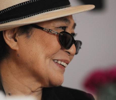 Yoko Ono aims to wow India