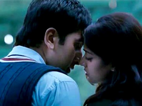 The Kiss With Ranbir Came Out Well: Ileana