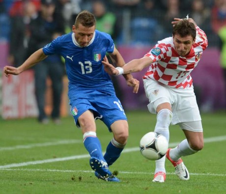 Mandzukic strikes again as Croats hold Italy