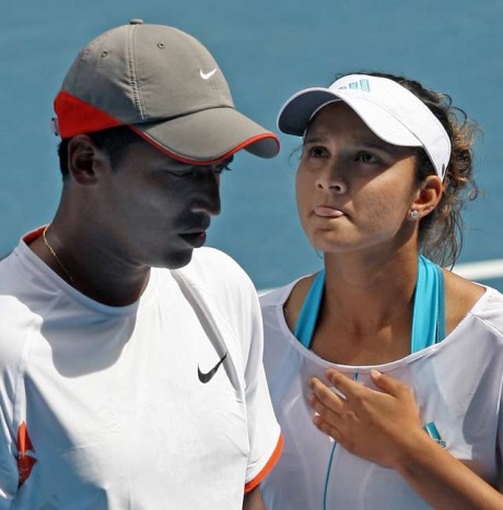 Bhupathi-Sania crash out of Wimbledon