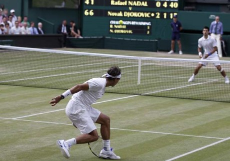 Wimbledon set to change century old tradition 
