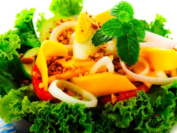 Healthy Snack Recipe: Thai Mango Basil Salad With Olive Oil