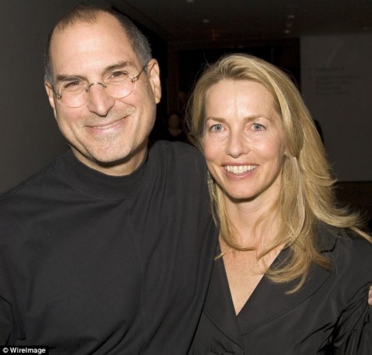 Steve Jobs and Laurene Jobs 