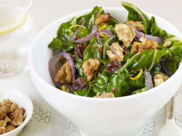 Healthy Recipes: Dark Leafy Greens With Caramelised Onions And Maple Walnuts