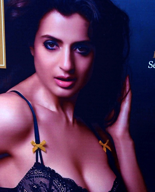 Ameesha Patel Serves Maximum Hotness