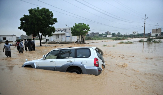 53 Dead in Heavy Rain in Pakistan