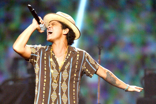 Bruno: Billboard's 'Artist of the Year'