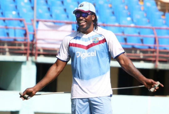 Chris Gayle offers Dating tips.