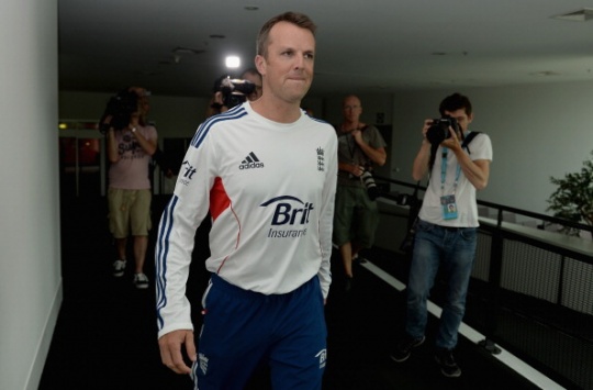 Graeme Swann arrives at a press conference where he announced his retirement. (Photo: Getty Images)