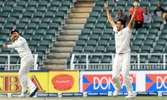 Zaheer Khan dismissed Graeme Smith yet again in his career. (Photo: AP)