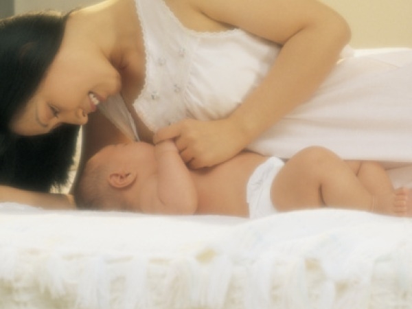 Breastfeeding Slashes Ovarian Cancer Risk