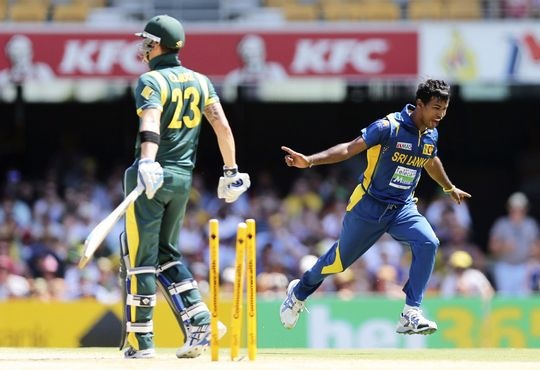Sri Lanka bundle out Australia for 74