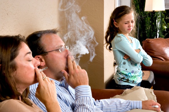 Passive Smoking Heightens Dementia Risk