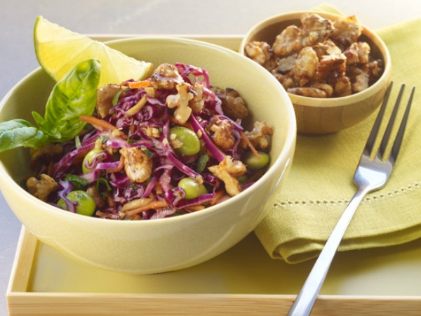 Healthy Snack : Red Cabbage Salad With Tamari Toasted Walnuts