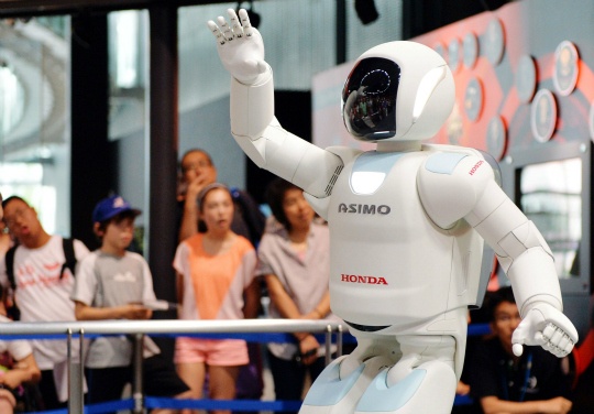 Grønland basketball Sherlock Holmes Honda's Robot Fails to Woo Audience