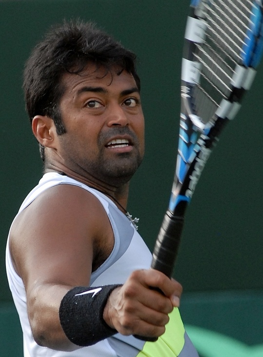 Paes-Jelena in 2nd Round of French Open