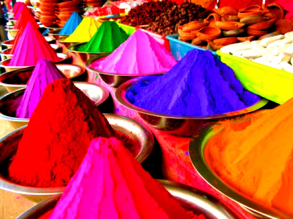 Holi Special: Make Colours At Home This Holi!