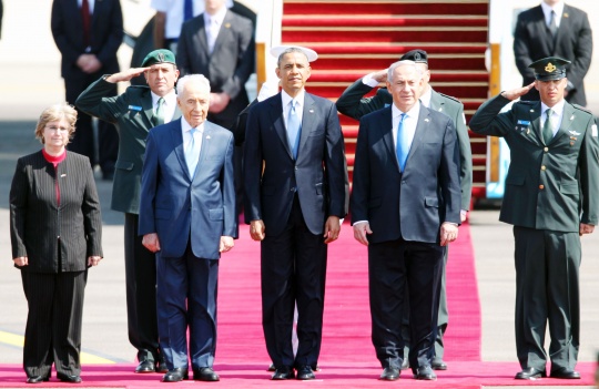 Obama Sets Off For Israel Charm Offensive