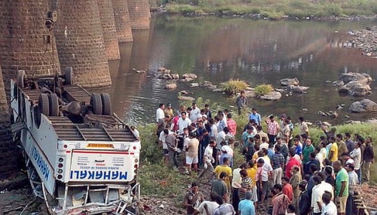 Maharashtra Bus Accident