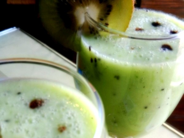 Healthy Smoothie Recipe: Kiwi And Banana Shake