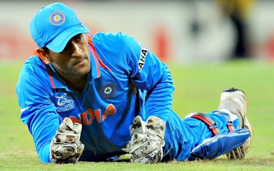 Dhoni in Legal Trouble for Vishnu Act