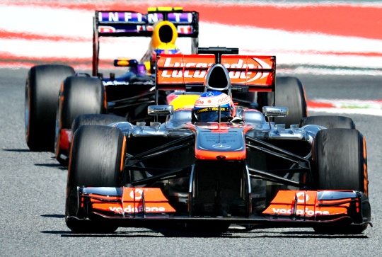 Red Bull Leads Attack on F1 Tyre Failings