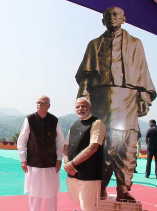 Narendra Modi and senior BJP leader L K Advani